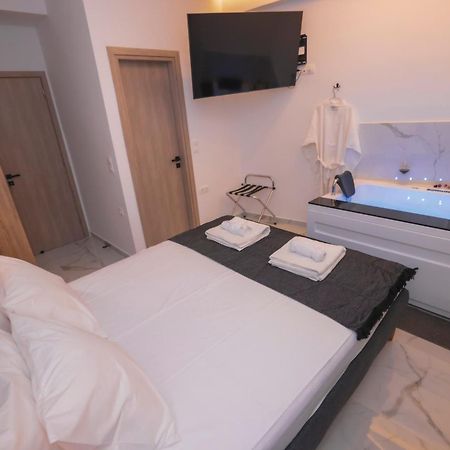 Zeos Finest Jacuzzi Suite Αθήνα Εξωτερικό φωτογραφία